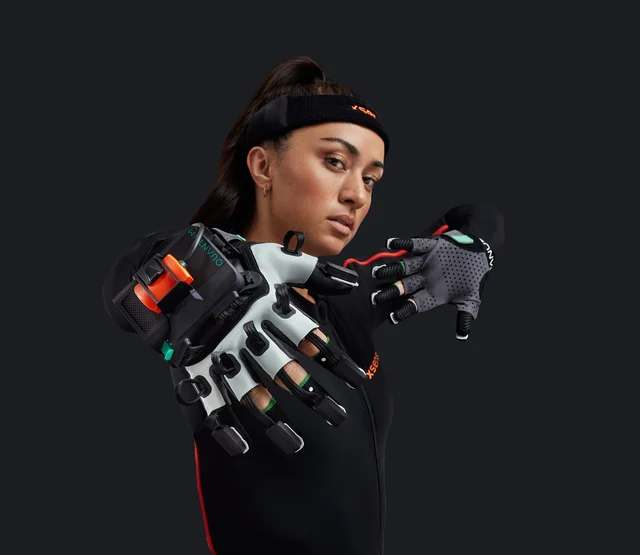 xsens suit and manus gloves